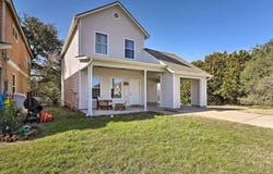 1404 E 3rd St, Georgetown, TX 78626