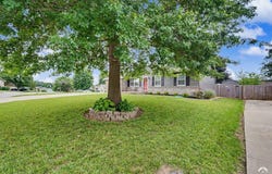 609 E 13th Street, Eudora, KS 66025
