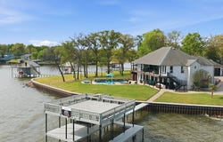 1617 Maple Dr, Tool, TX 75143