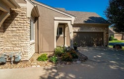 7880 W 157th Terrace, Overland Park, KS 66223