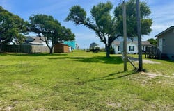 976 Island Road, Harkers Island, NC 28531
