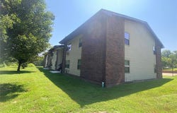 125 Crescent Lake Road, St Clair, MO 63077