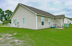 129 Phillip Mills Drive, Teachey, NC 28464