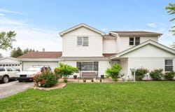 11554 S Neenah Avenue, Worth, IL 60482