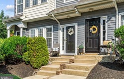 2 TEAL COURT, DELRAN, NJ 08075
