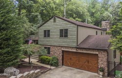 72 Fox Chase Court, Freehold, NJ 07728