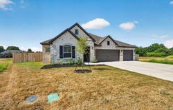 221 JANICE AVE, Castroville, TX 78009