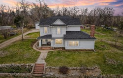 318 E Garfield Street, Zearing, IA 50278