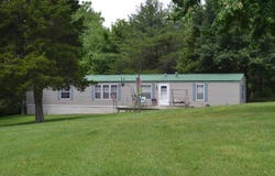 305 N Eighth St., Albion, IL 62806