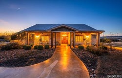 34 RUSTY SPUR DR, Fredericksburg, TX 78624