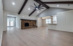 1044 Peach Lane, DeSoto, TX 75115