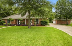 1704 Drake Drive, Commerce, TX 75428
