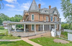 118 N MUHLENBERG STREET, WOODSTOCK, VA 22664