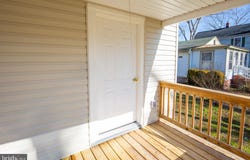 113 W MAIN ST, WAKEFIELD, VA 23888