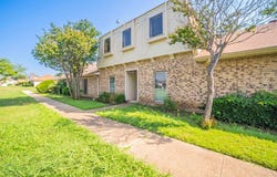 24 W Mountain Creek Drive, Grand Prairie, TX 75052