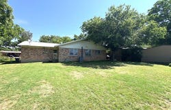 725 E 6th Street, Baird, TX 79504