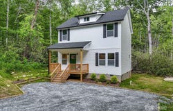 882 Wash Freeman Road, Hendersonville, NC 28792