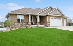 630 Lincoln Court, CenterPoint, IA 52213