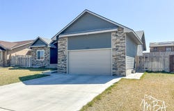 2260 Glenwood Drive, Garden City, KS 67846