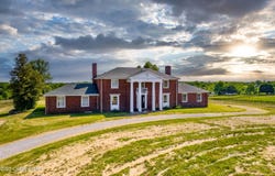 5088 Shelbyville Rd, Simpsonville, KY 40067