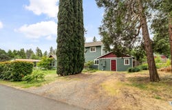 605 W 4th Street, Phoenix, OR 97535