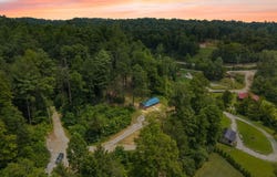 1 Poppy Lane, Campton, KY 41301