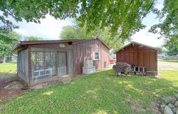 202  W. Liberty St, Pleasant Hill, IL 62366