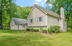 8 Westgate Road, Cumberland, RI 02864