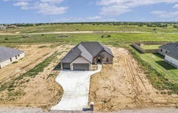 4241 Peak Ln, Elgin, OK 73538