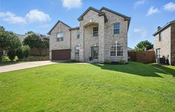 1906 Walnut Hills Lane, Mansfield, TX 76063