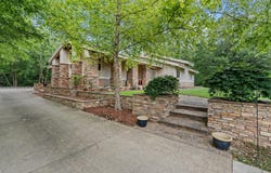 3248 S Farm Road 203, Springfield, MO 65809