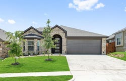 8213 Leopard Pass, Godley, TX 76044