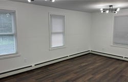 40 E Greenwich Avenue, West Warwick, RI 02893