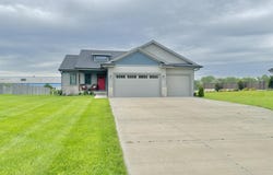 1871 E Calle Colombo, Columbus, NE 68601