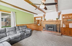 1407 N 119th St, Wauwatosa, WI 53226
