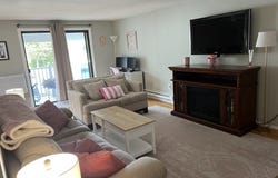 96 Main St, Foxboro, MA 02035