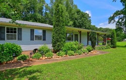 742 Highway 101 S, Temple, GA 30179
