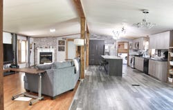 5421 S 192nd Road, Pleasant Hope, MO 65725