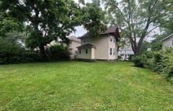 421 West 17TH Street, Davenport, IA 52803
