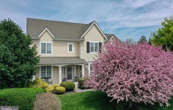 8 FALLBROOK LANE, GLEN MILLS, PA 19342