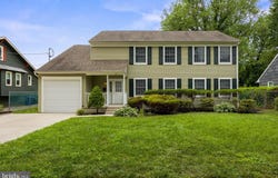 310 S WASHINGTON AVENUE, MOORESTOWN, NJ 08057