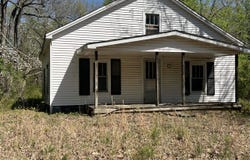 1138 Walkers Chapel Road, Adolphus, KY 42120