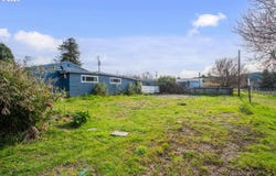 1015 N LAKE Rd, Lakeside, OR 97449