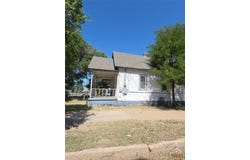 407 W Fulton Street, Garden City, KS 67846
