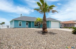 1074 S Bay Street, Aransas Pass, TX 78336