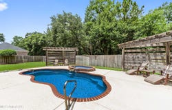 3008 Oakleigh Circle, Ocean Springs, MS 39564