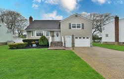 342 Park Lane, Massapequa Park, NY 11762