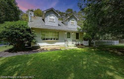 811 CLIFTON BEACH ROAD, Clifton Twp, PA 18424