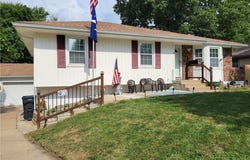718 SW Williams Street, Lee's Summit, MO 64081