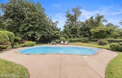30 Clearview Drive, Tinton Falls, NJ 07724